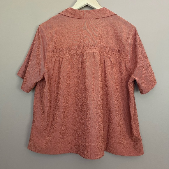 {Athleta} Echo Button Down Short Sleeve Top in Rust - Womens Medium - Picture 4 of 10
